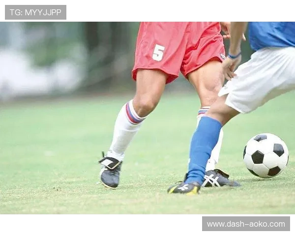 足球明星如何穿着足球袜提升比赛表现与舒适度揭秘